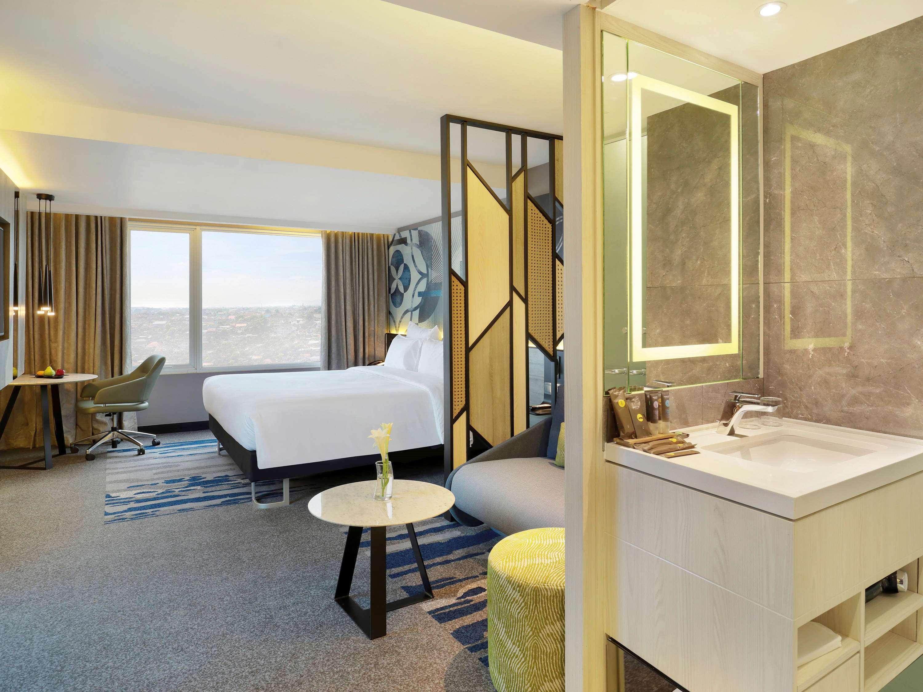 Novotel Suites Yogyakarta Malioboro Esterno foto