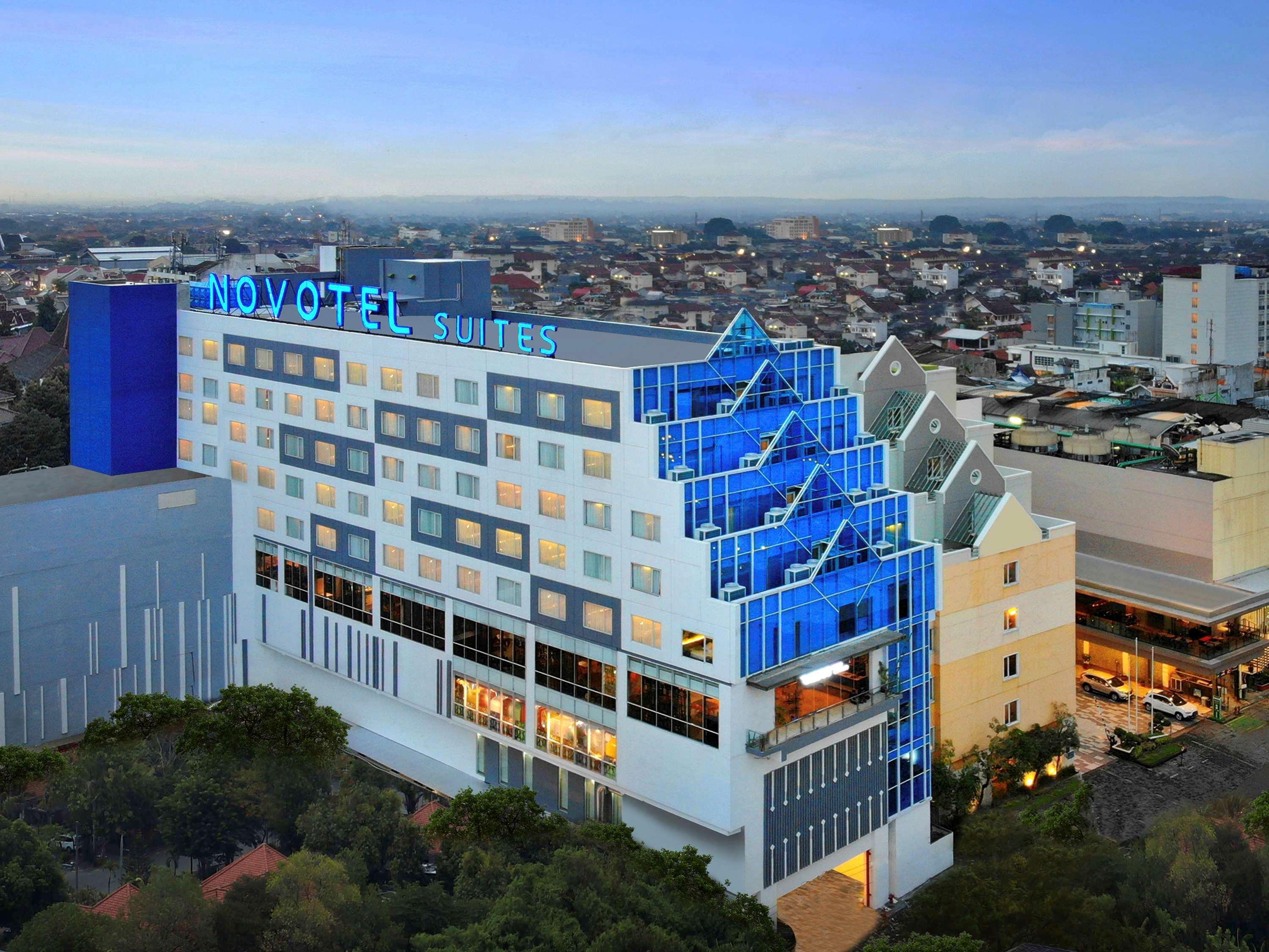Novotel Suites Yogyakarta Malioboro Esterno foto