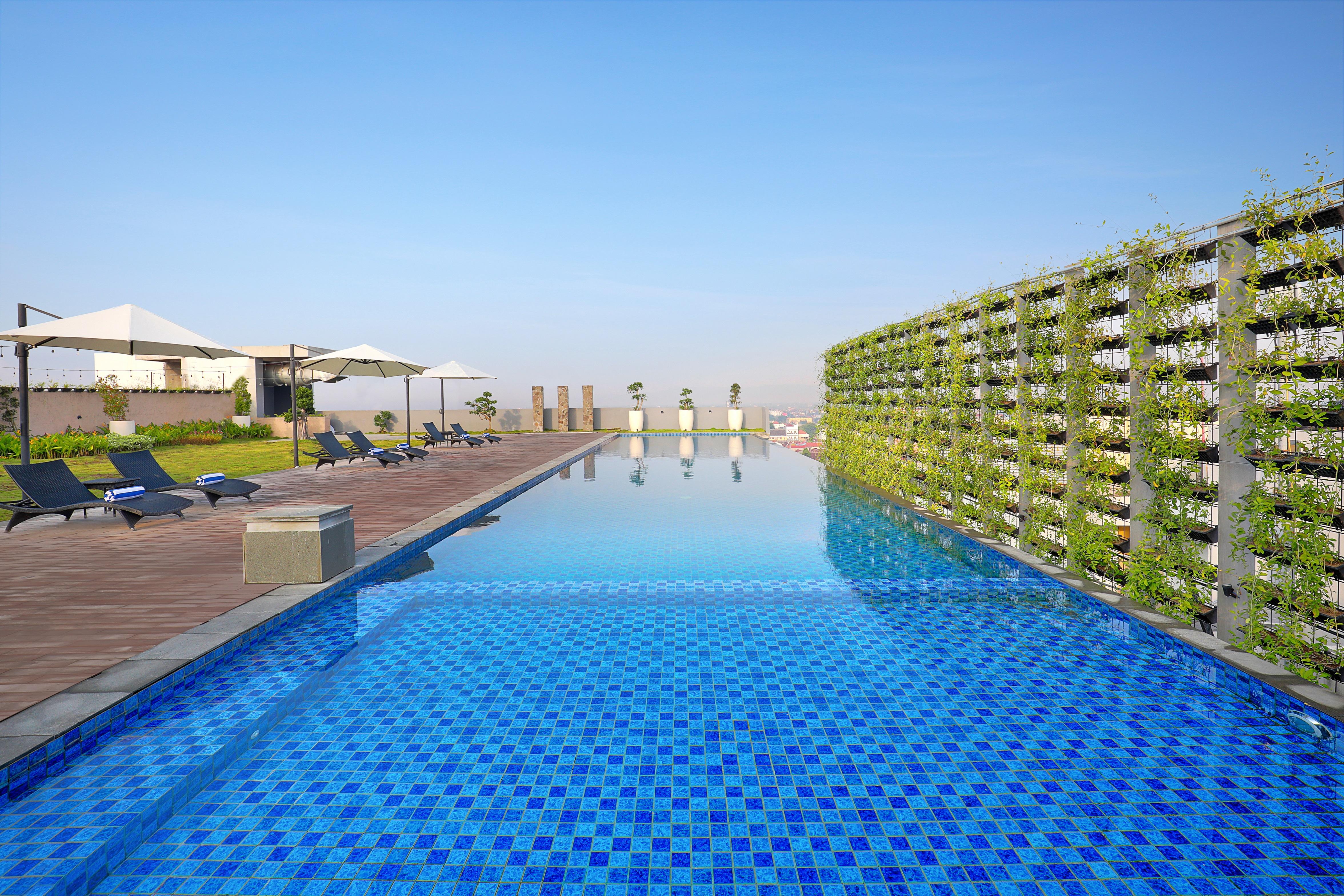 Novotel Suites Yogyakarta Malioboro Esterno foto
