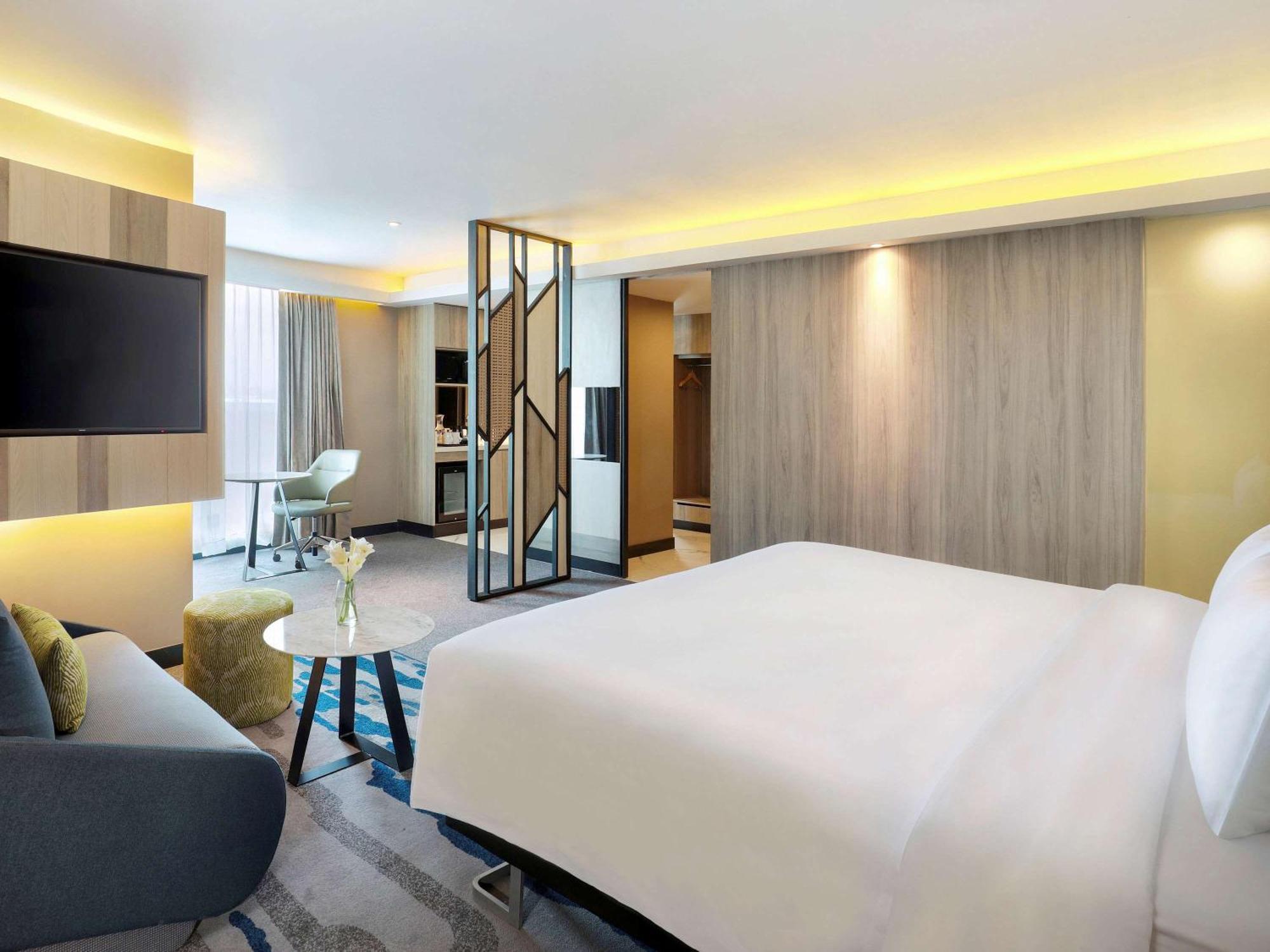 Novotel Suites Yogyakarta Malioboro Esterno foto