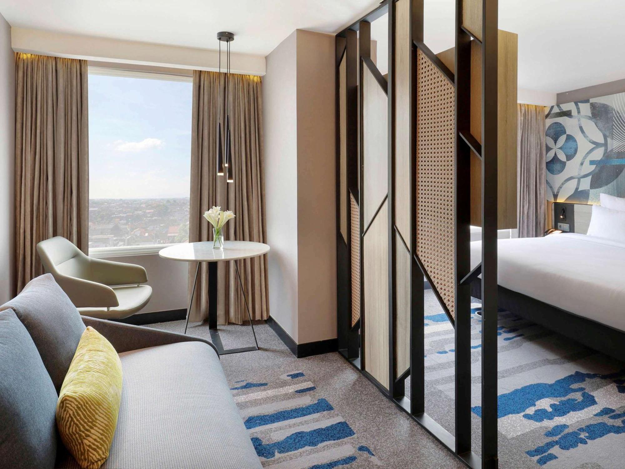 Novotel Suites Yogyakarta Malioboro Esterno foto
