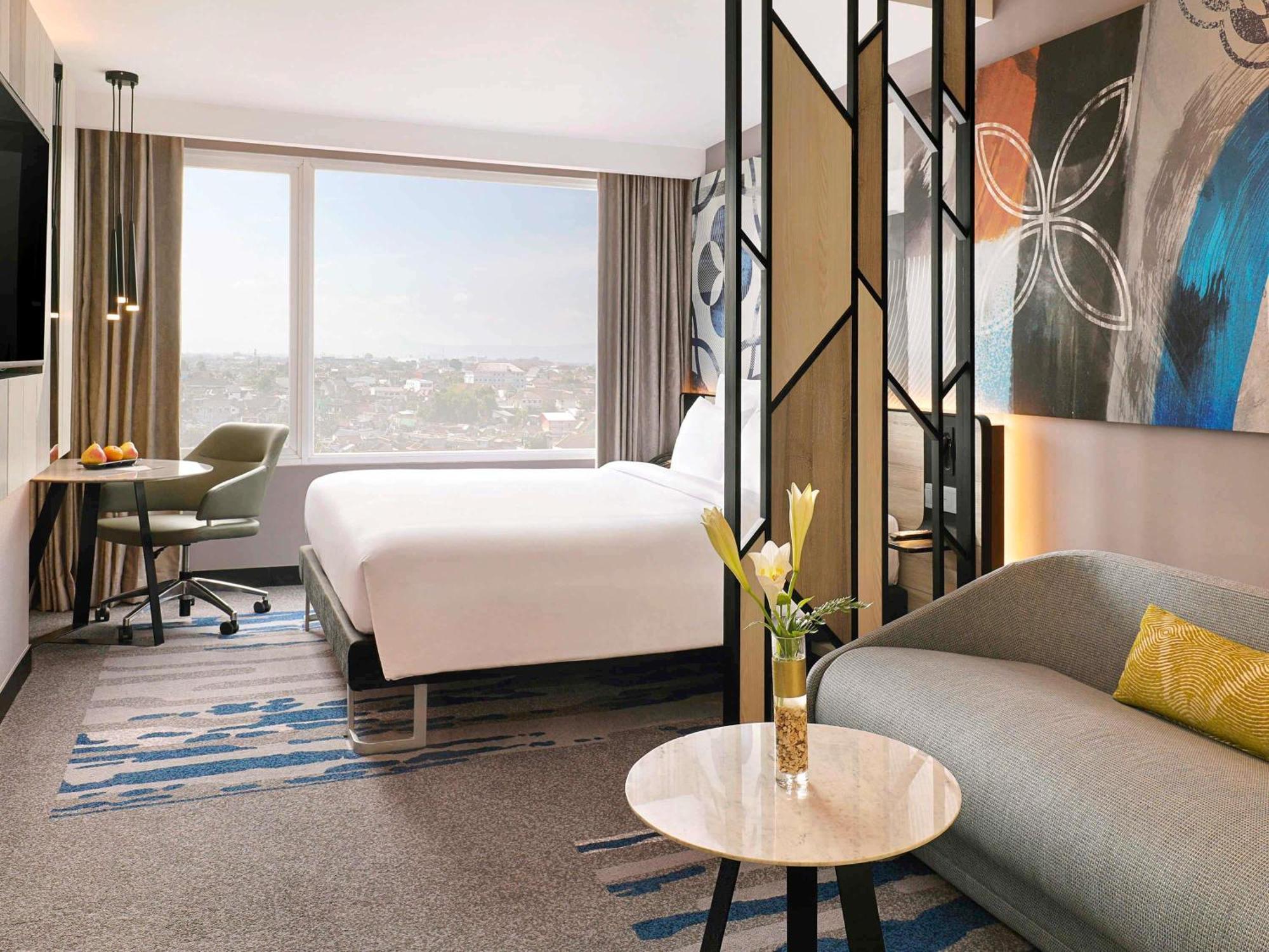 Novotel Suites Yogyakarta Malioboro Esterno foto